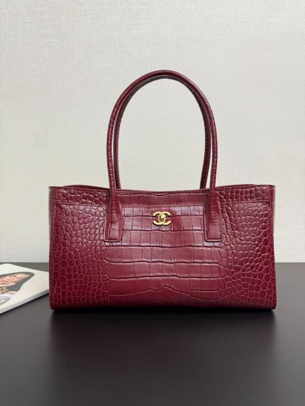 Classic CHANEL bag: A Stylish and Versatile Choice for Elegance